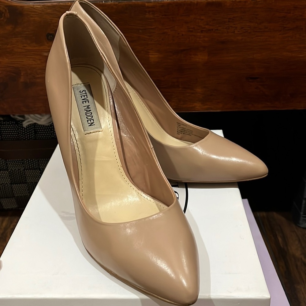 Steve Madden Nude Heels